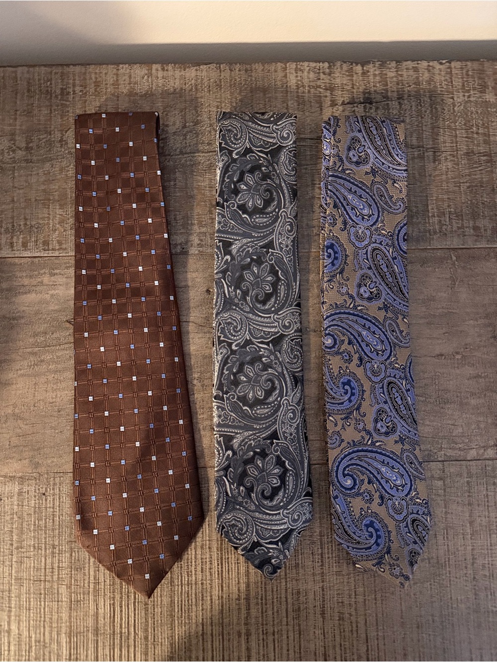 Bundle of 3 men’s ties: Bugatti, Geoffrey Beene, Tasso Ella